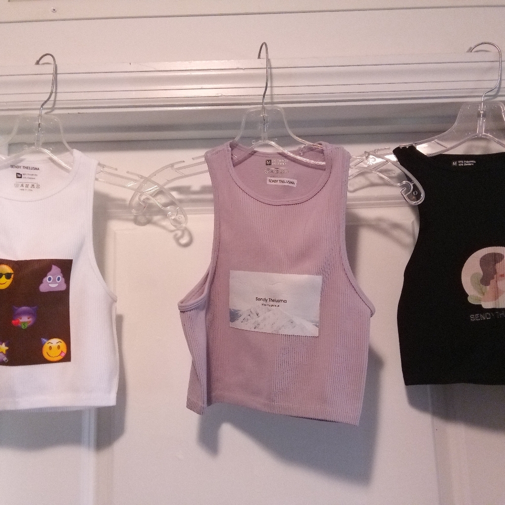 Clothes - Picture 2 of 8